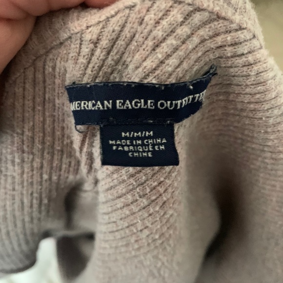 American Eagle Sweater - Picture 4 of 4